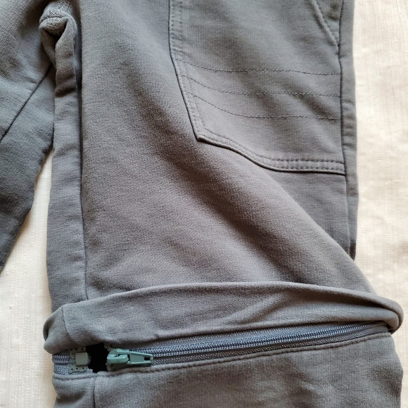 Peekaboo Beans 4 pants zip away shorts adjustable - Picture 3 of 4
